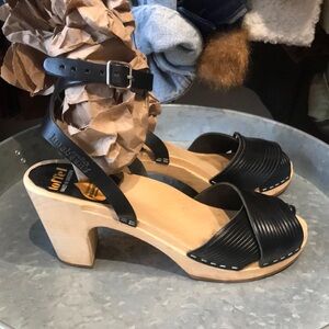 Swedish Hasbeens Ankle Strap Sandal Heeled Wooden Clog Pin Up Style 39